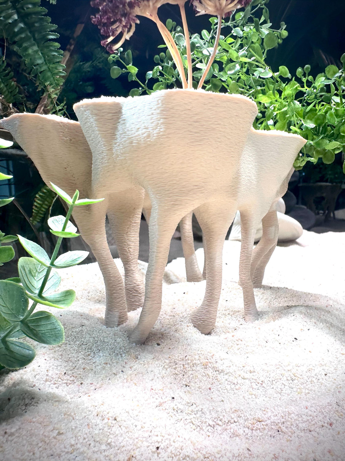 Mangrove-Style Raised Roots — a freestanding decor piece with an integrated planter for aquariums and terrariums.
