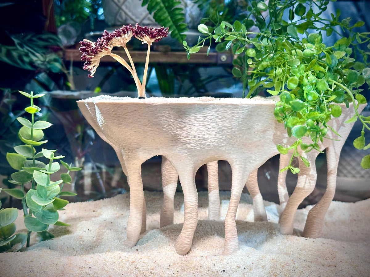Mangrove-Style Raised Roots — a freestanding decor piece with an integrated planter for aquariums and terrariums.