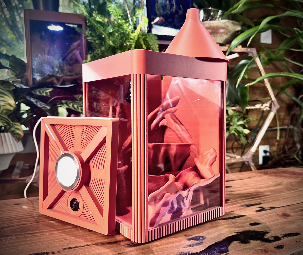 Nano Terrarium  Vivarium – All-in-One Micro Habitat with Built-In Sprayer & Light